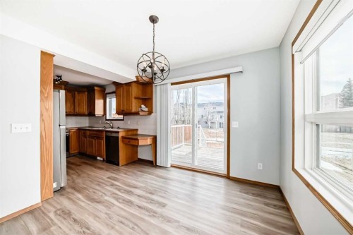 21 Hillview Road, Strathmore, AB - Indoor