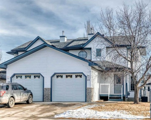 21 Hillview Road, Strathmore, AB - Outdoor
