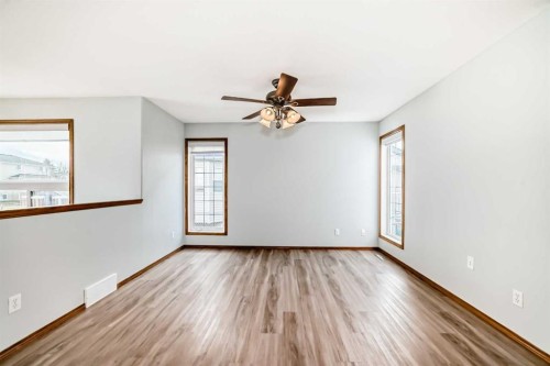 21 Hillview Road, Strathmore, AB - Indoor Photo Showing Other Room