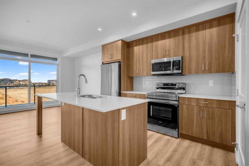 7209-1802 Mahogany Boulevard, Calgary, AB - Indoor Photo Showing Kitchen