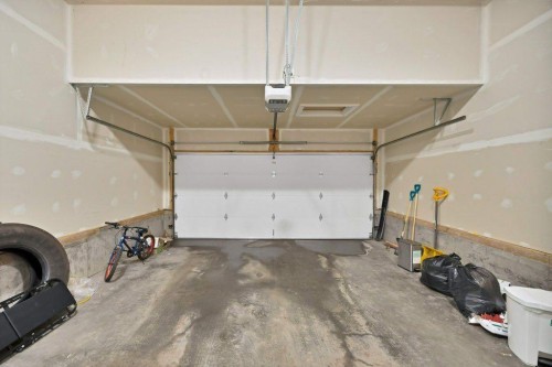 93 Saddlestone Place Ne, Calgary, AB - Indoor Photo Showing Garage