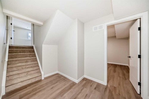 624 Shawinigan Drive Sw, Calgary, AB - Indoor Photo Showing Other Room
