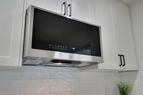 308 Doverview Crescent Se, Calgary, AB - Indoor