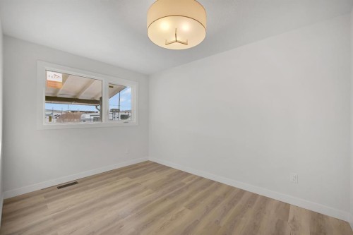 308 Doverview Crescent Se, Calgary, AB - Indoor Photo Showing Other Room
