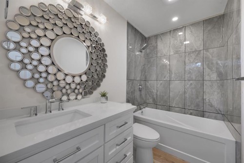 308 Doverview Crescent Se, Calgary, AB - Indoor Photo Showing Bathroom