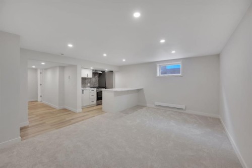 308 Doverview Crescent Se, Calgary, AB - Indoor