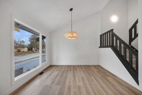 308 Doverview Crescent Se, Calgary, AB - Indoor Photo Showing Other Room