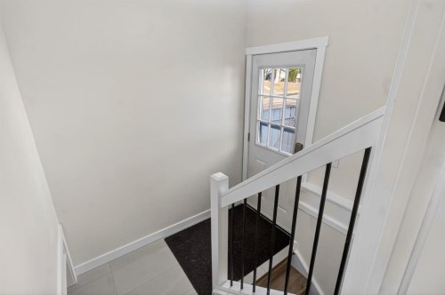 203 Lynnover Place Se, Calgary, AB - Indoor Photo Showing Other Room