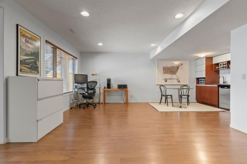 153 Crestridge Way Sw, Calgary, AB - Indoor