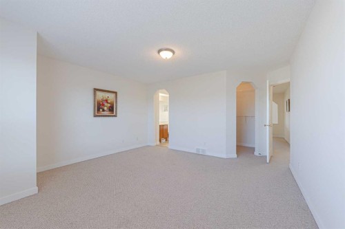 320 Citadel Meadow Bay Nw, Calgary, AB - Indoor Photo Showing Other Room
