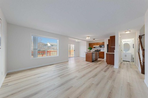 320 Citadel Meadow Bay Nw, Calgary, AB - Indoor Photo Showing Living Room