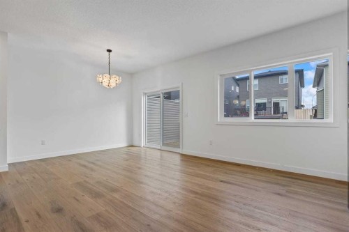 90 Heritage Circle, Cochrane, AB - Indoor Photo Showing Other Room