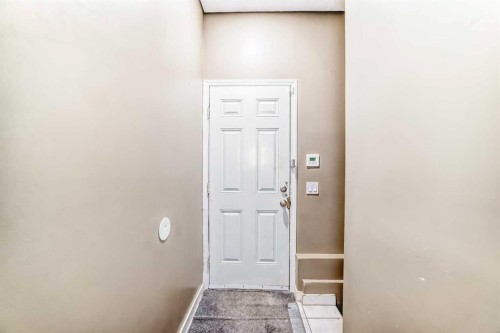 707 Malvern Drive Ne, Calgary, AB - Indoor Photo Showing Other Room