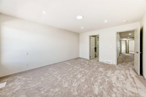 31 Lucas Passage Nw, Calgary, AB - Indoor Photo Showing Other Room