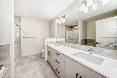 31 Lucas Passage Nw, Calgary, AB - Indoor Photo Showing Bathroom