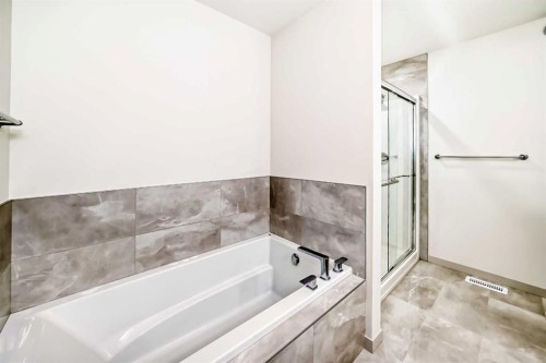 31 Lucas Passage Nw, Calgary, AB - Indoor Photo Showing Bathroom