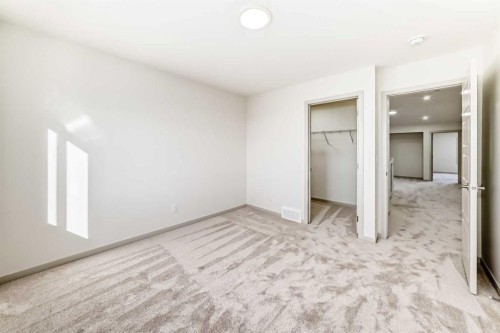 31 Lucas Passage Nw, Calgary, AB - Indoor Photo Showing Other Room