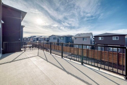 31 Lucas Passage Nw, Calgary, AB - Outdoor