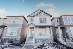 423 Hotchkiss Manor  Calgary, AB T3S 0N3