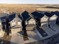133 Williamstown Park NW Airdrie, AB T4B 0J3