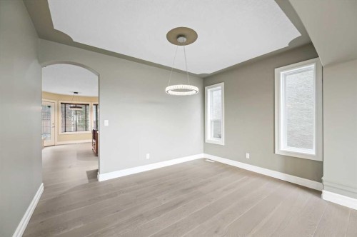 5619 Coach Hill Road Sw, Calgary, AB - Indoor Photo Showing Other Room