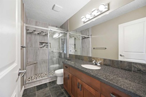 5619 Coach Hill Road Sw, Calgary, AB - Indoor Photo Showing Bathroom