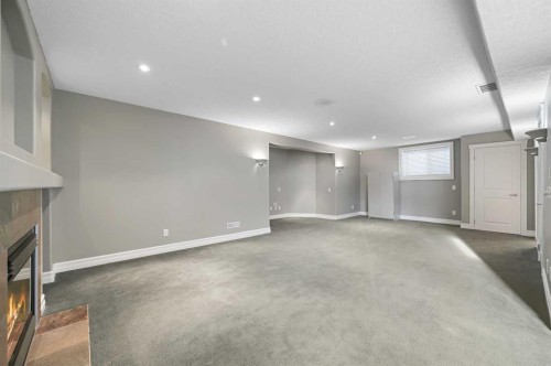 5619 Coach Hill Road Sw, Calgary, AB - Indoor Photo Showing Other Room