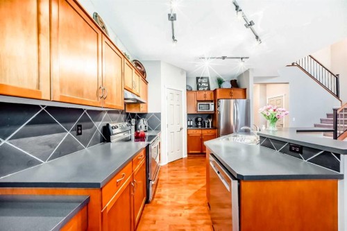 11931 Valley Ridge Drive Nw, Calgary, AB - Indoor Photo Showing Kitchen