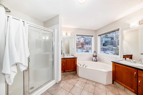11931 Valley Ridge Drive Nw, Calgary, AB - Indoor Photo Showing Bathroom