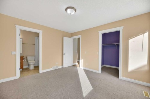 31 Valarosa Drive, Didsbury, AB - Indoor