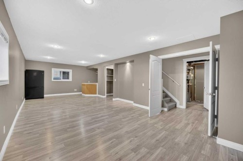 31 Valarosa Drive, Didsbury, AB - Indoor Photo Showing Other Room