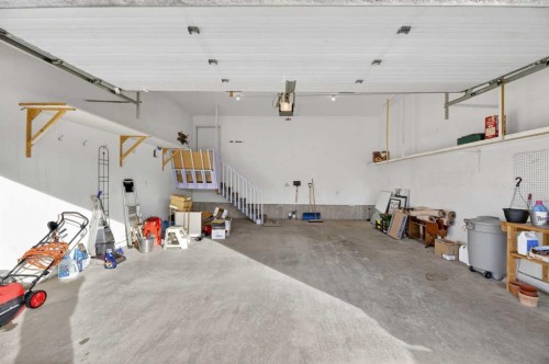 31 Valarosa Drive, Didsbury, AB - Indoor Photo Showing Garage