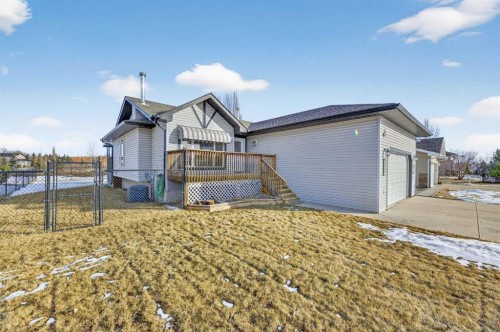 31 Valarosa Drive, Didsbury, AB - Outdoor With Exterior