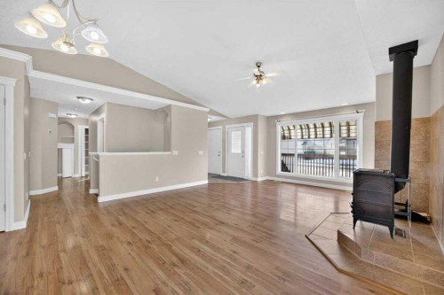 31 Valarosa Drive, Didsbury, AB - Indoor