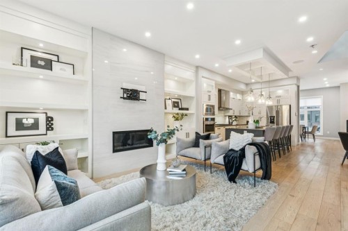 2918 6 Avenue Nw, Calgary, AB - Indoor Photo Showing Living Room With Fireplace