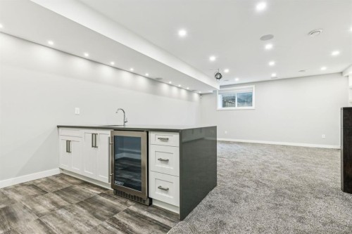 2918 6 Avenue Nw, Calgary, AB - Indoor Photo Showing Other Room