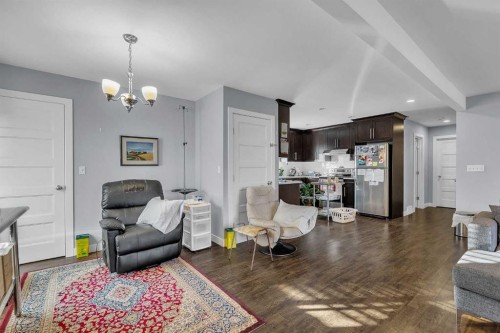 109 Hudson Road Nw, Calgary, AB - Indoor Photo Showing Living Room