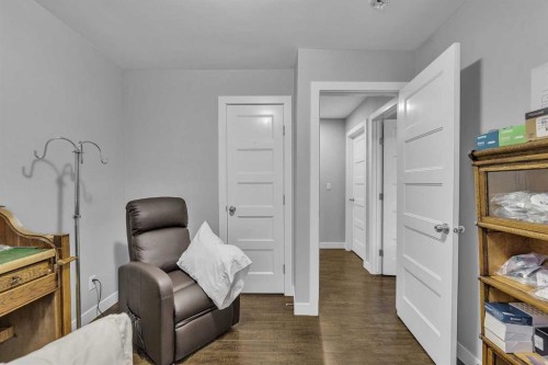 109 Hudson Road Nw, Calgary, AB - Indoor