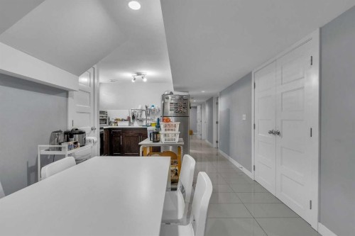 109 Hudson Road Nw, Calgary, AB - Indoor Photo Showing Dining Room