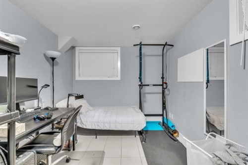 109 Hudson Road Nw, Calgary, AB - Indoor