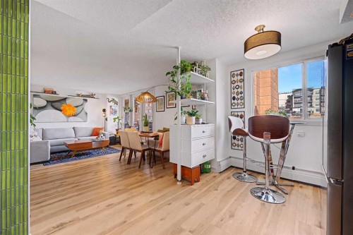 301-1309 14 Avenue Sw, Calgary, AB - Indoor