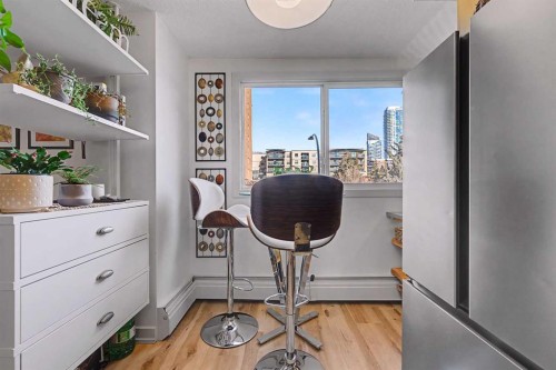 301-1309 14 Avenue Sw, Calgary, AB - Indoor Photo Showing Other Room