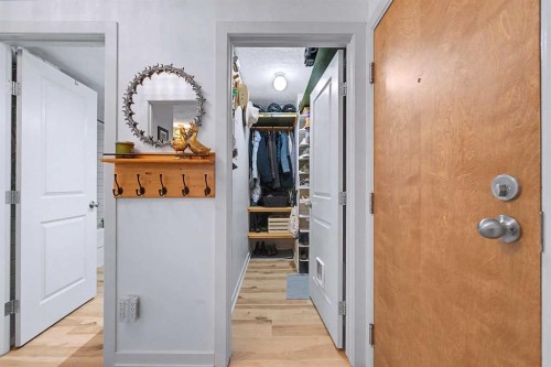 301-1309 14 Avenue Sw, Calgary, AB - Indoor Photo Showing Other Room