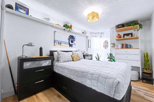 301-1309 14 Avenue Sw, Calgary, AB - Indoor Photo Showing Bedroom