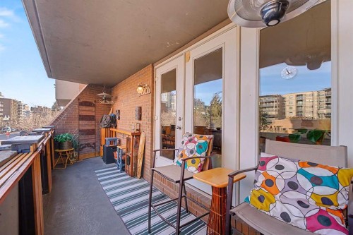 301-1309 14 Avenue Sw, Calgary, AB - Outdoor With Exterior