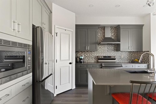 247 Belmont Heath Sw, Calgary, AB - Indoor Photo Showing Kitchen