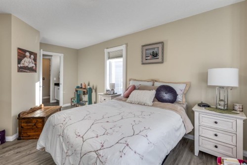 321 De Foras Close Nw, High River, AB - Indoor Photo Showing Bedroom