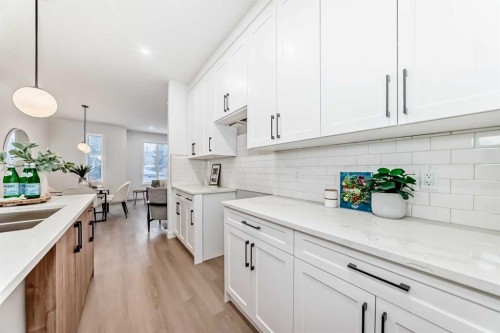 8530 Bowness Road Nw, Calgary, AB - Indoor Photo Showing Kitchen With Double Sink With Upgraded Kitchen