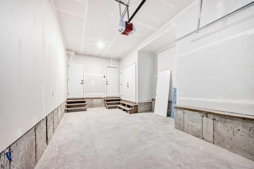 8530 Bowness Road Nw, Calgary, AB - Indoor Photo Showing Other Room