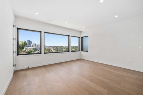 120 13 Street Ne, Calgary, AB - Indoor Photo Showing Other Room